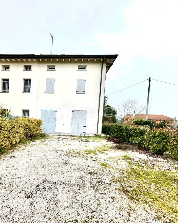 casa indipendente in vendita a Mirandola