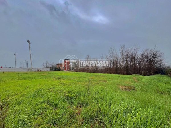 casa indipendente in vendita a Mirandola in zona Carano