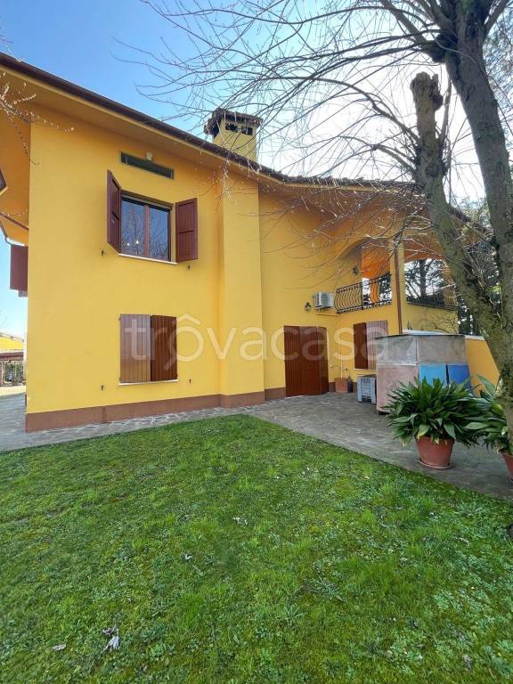 casa indipendente in vendita a Mirandola