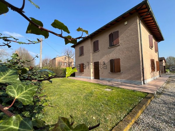 casa indipendente in vendita a Mirandola