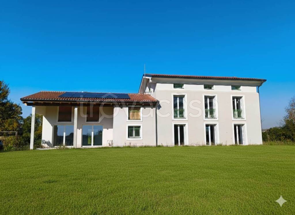 casa indipendente in vendita a Mirandola