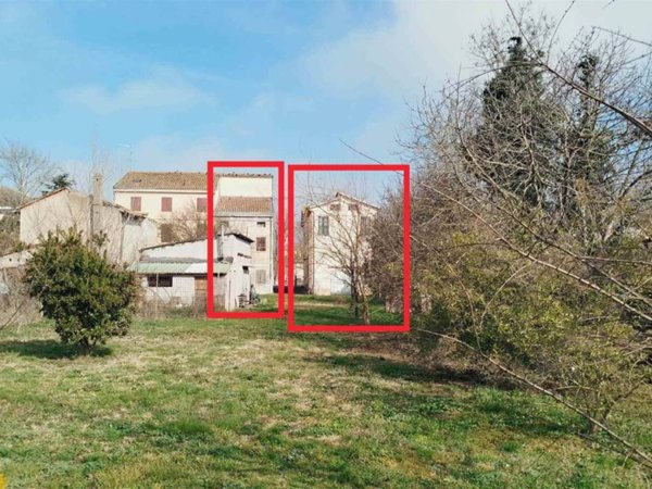 casa indipendente in vendita a Mirandola in zona San Martino Spino