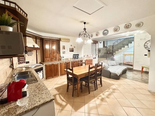 appartamento in vendita a Mirandola in zona Tramuschio