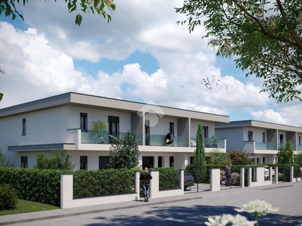 casa indipendente in vendita a Mirandola