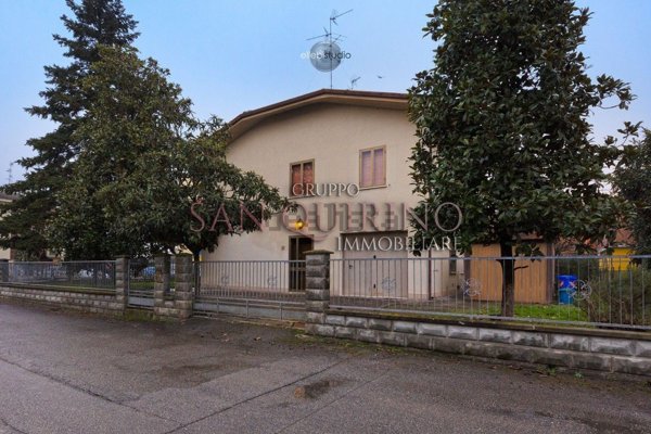 casa indipendente in vendita a Mirandola