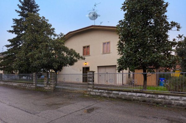 casa indipendente in vendita a Mirandola