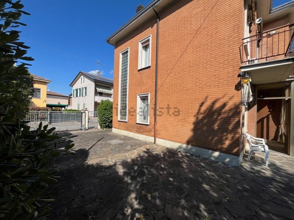 casa indipendente in vendita a Mirandola