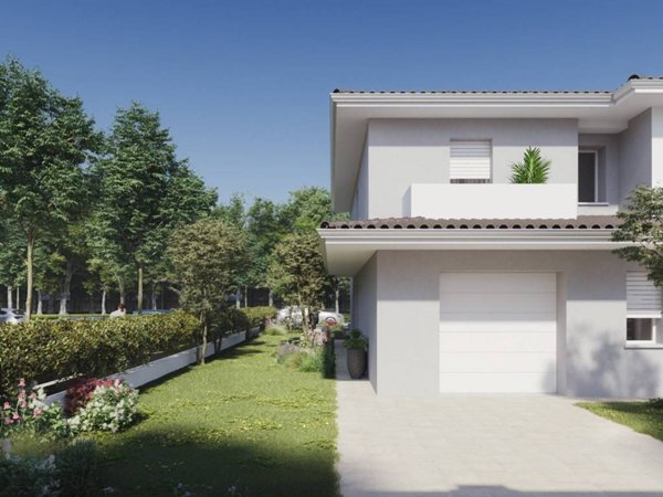 casa indipendente in vendita a Mirandola
