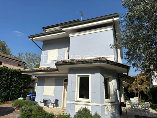 casa indipendente in vendita a Mirandola