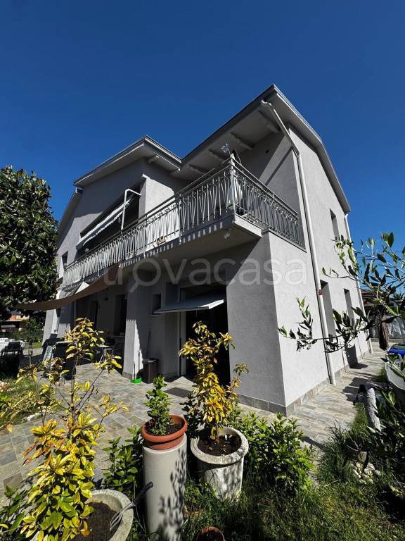 casa indipendente in vendita a Mirandola