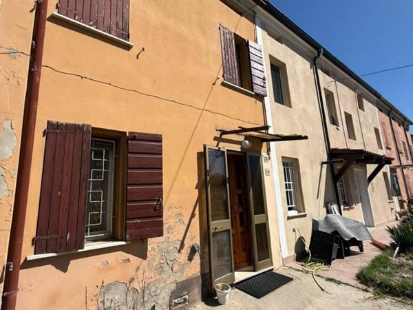 casa indipendente in vendita a Mirandola