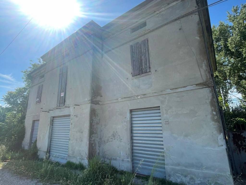 casa indipendente in vendita a Mirandola
