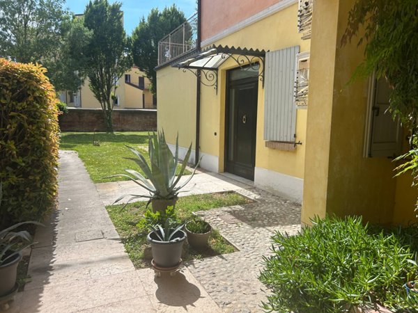 appartamento in vendita a Mirandola