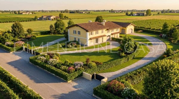 casa indipendente in vendita a Mirandola in zona Cividale
