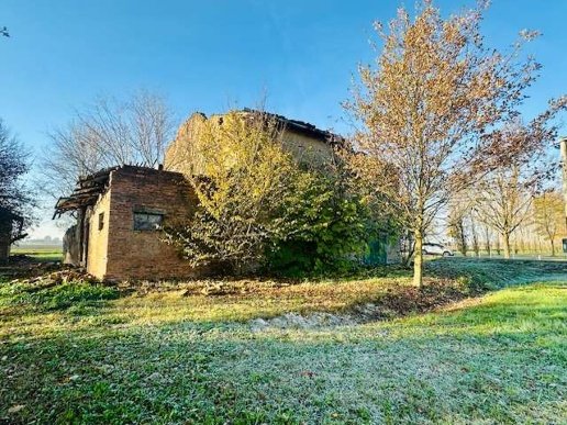 casa indipendente in vendita a Mirandola