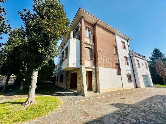 casa indipendente in vendita a Mirandola