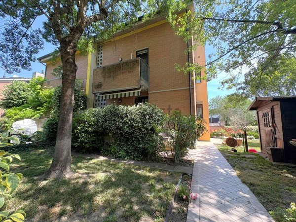 casa indipendente in vendita a Mirandola