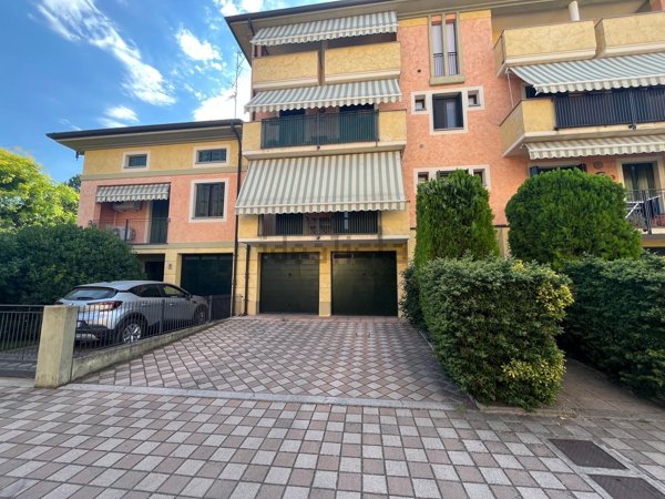 appartamento in vendita a Mirandola in zona Cividale