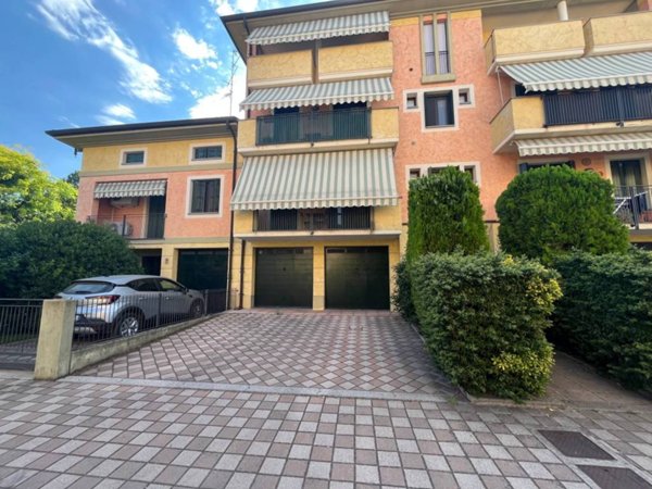 appartamento in vendita a Mirandola in zona Cividale