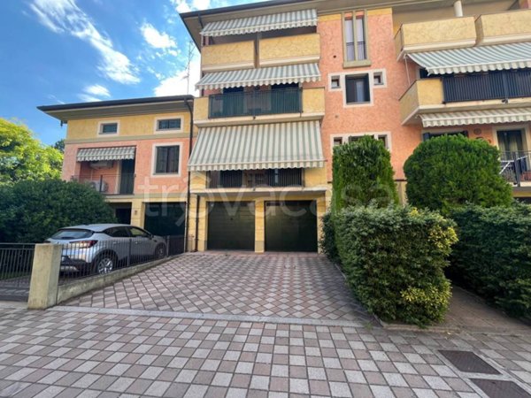 appartamento in vendita a Mirandola in zona Cividale