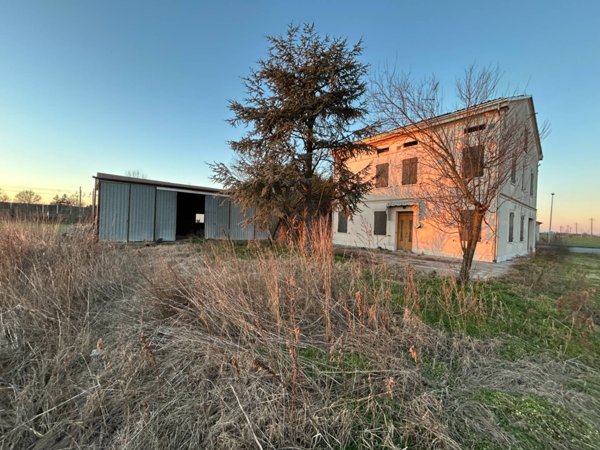 casa indipendente in vendita a Mirandola