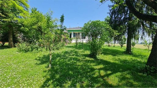 casa indipendente in vendita a Mirandola