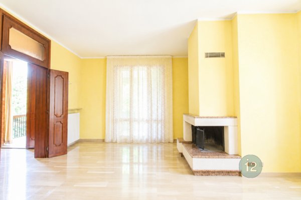 casa indipendente in vendita a Mirandola in zona Carano
