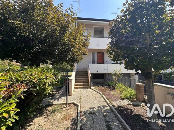 casa indipendente in vendita a Mirandola in zona Cividale