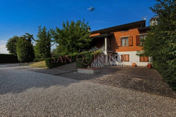 casa indipendente in vendita a Mirandola in zona Carano