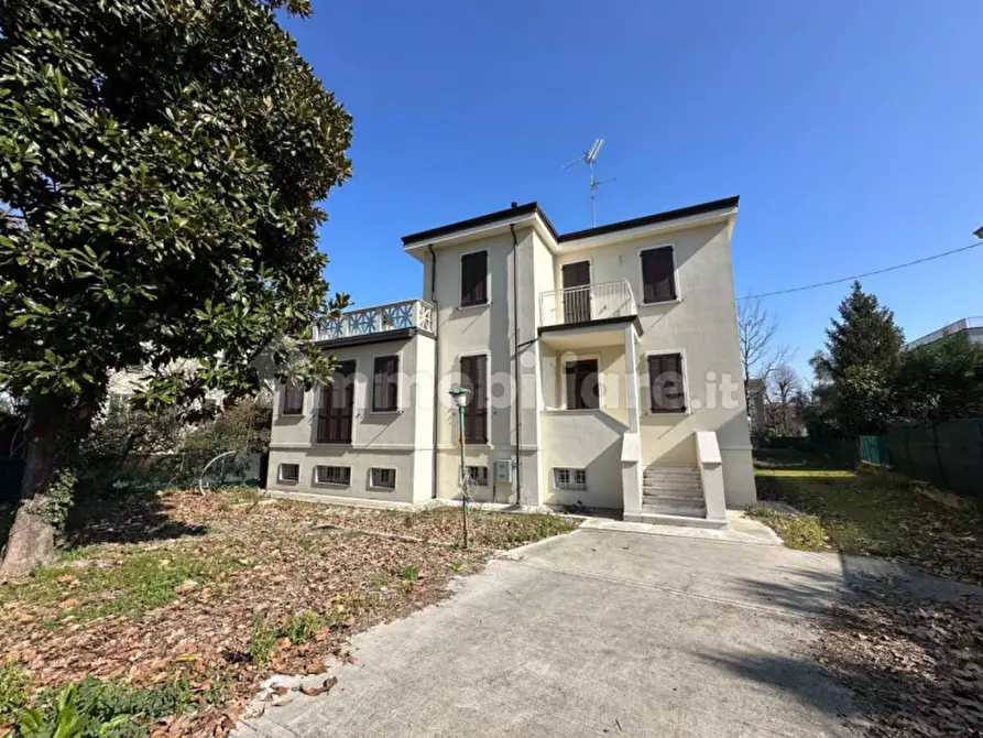 casa indipendente in vendita a Mirandola