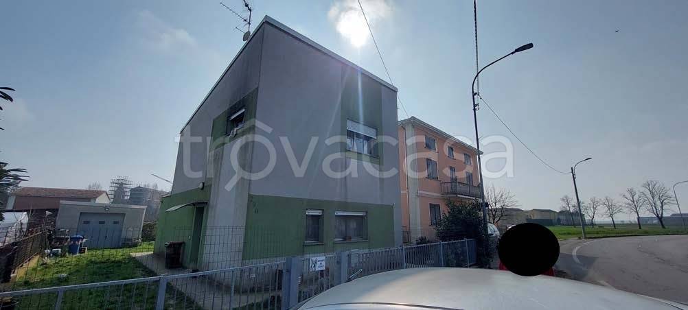 casa indipendente in vendita a Mirandola in zona Gavello