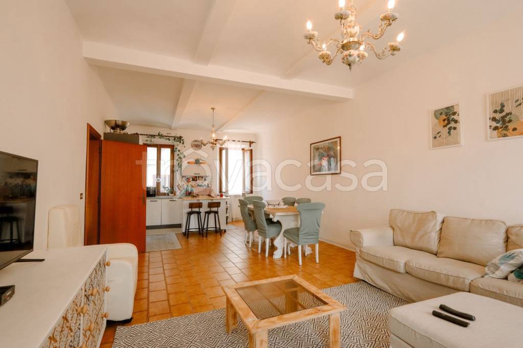 casa indipendente in vendita a Mirandola