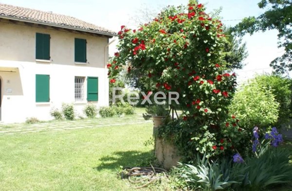 casa indipendente in vendita a Mirandola