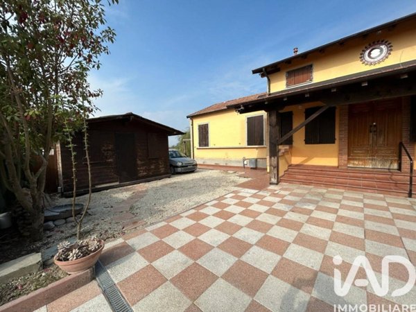 casa indipendente in vendita a Mirandola in zona Gavello