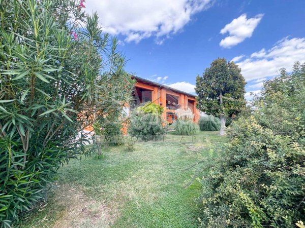 casa indipendente in vendita a Mirandola in zona San Giacomo Roncole