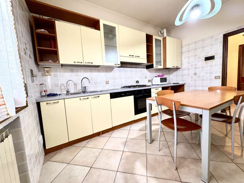 appartamento in vendita a Mirandola in zona San Giacomo Roncole