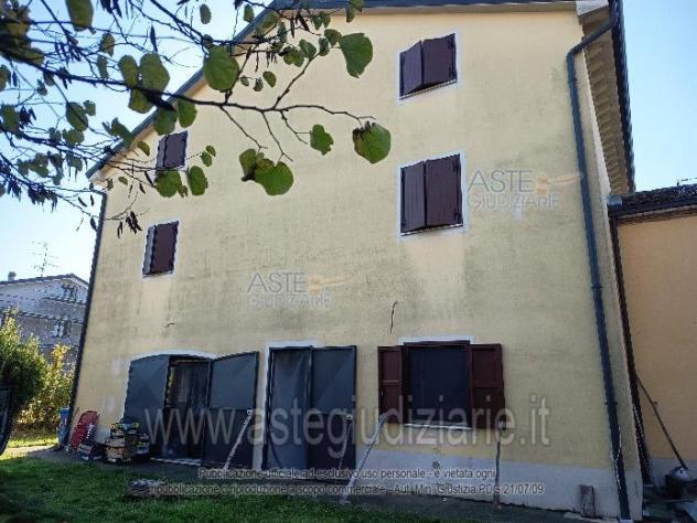 casa indipendente in vendita a Mirandola
