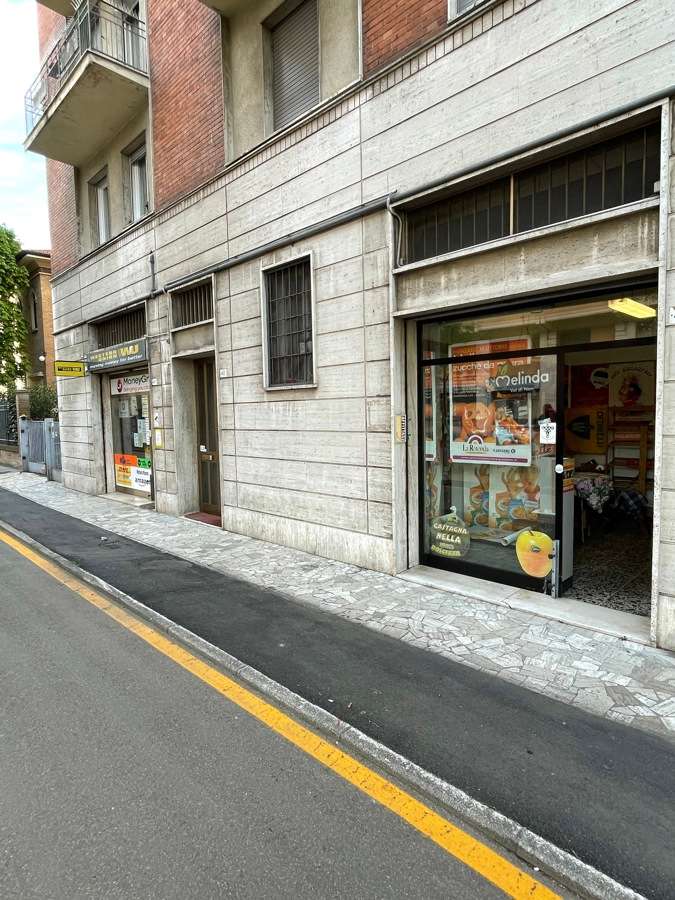 ufficio in vendita a Modena in zona Centro Storico