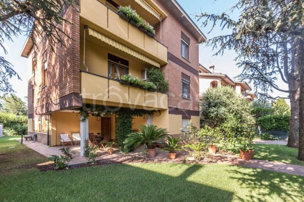 casa indipendente in vendita a Modena in zona Baggiovara
