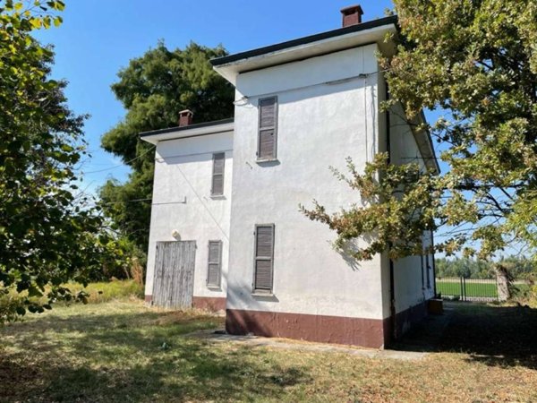 casa indipendente in vendita a Modena in zona Madonnina / Quattro Ville