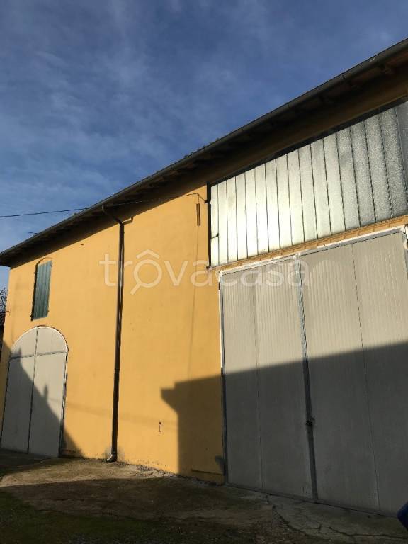 casa indipendente in vendita a Modena in zona Lesignana
