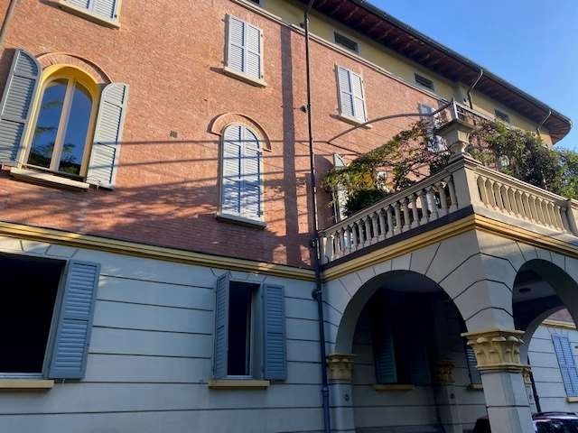 appartamento in vendita a Modena in zona Centro Storico