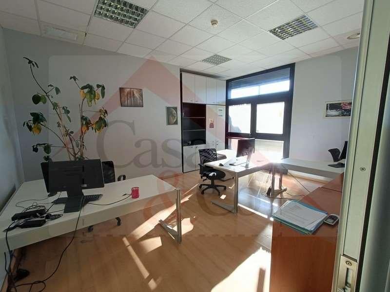 locale commerciale in vendita a Modena in zona Cittanova