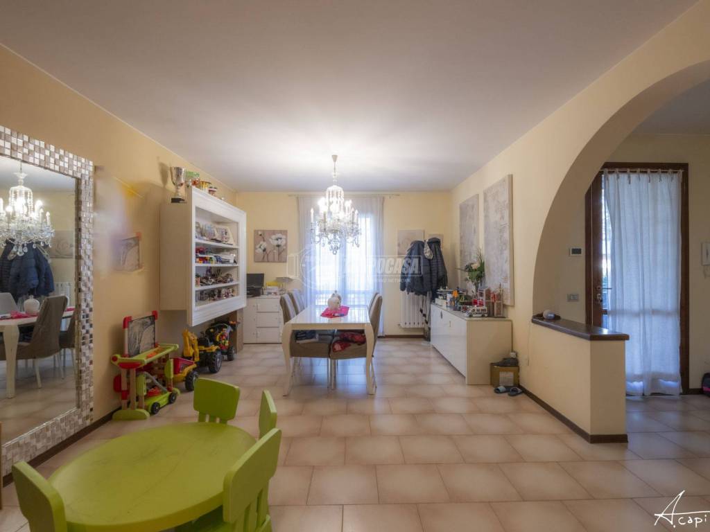 casa indipendente in vendita a Modena in zona Buon Pastore