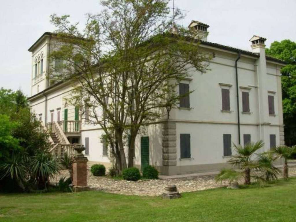 casa indipendente in vendita a Modena in zona Vaciglio