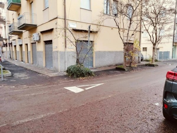 negozio in vendita a Modena in zona San Lazzaro / Modena Est