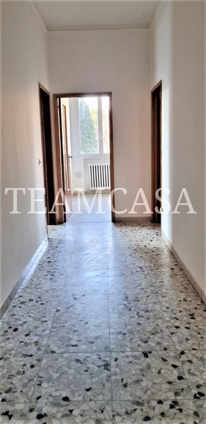 appartamento in vendita a Modena in zona Madonnina / Quattro Ville