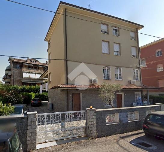 casa indipendente in vendita a Modena in zona Amendola