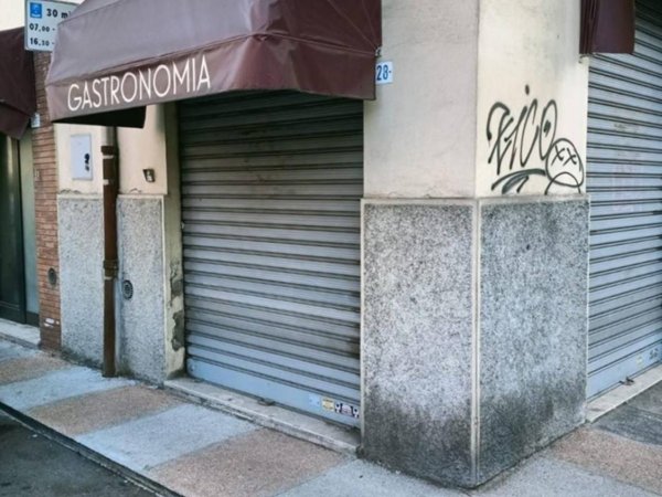negozio in vendita a Modena in zona San Lazzaro / Modena Est