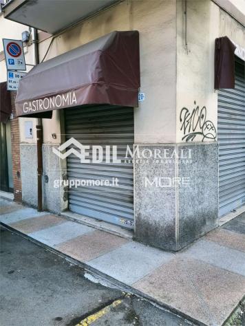 negozio in vendita a Modena